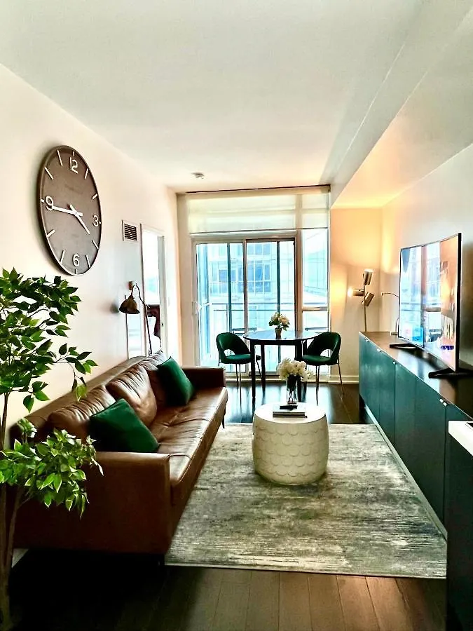 Morden Condo In The Center Of Downtown Τορόντο